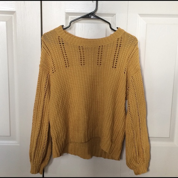 American Eagle, Yellow sweater - Picture 2 of 4